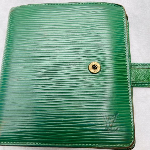 Auc Louis Vuitton Green Epi Leather Porte Billets Compact Wallet - Picture 8 of 12